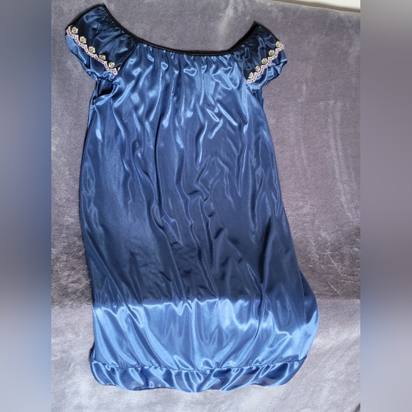 Blue Vintage Inspired Nightie with Embroidered Sleeves Sz 2X/3X PLUS - Picture 5 of 14